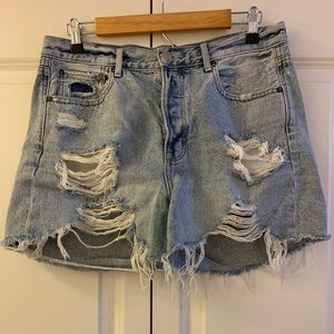 American Eagle Distressed 90s Boyfriend Shorts